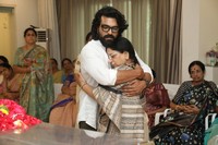 Ram Charan Pays Homage to Allu Kanakaratnam